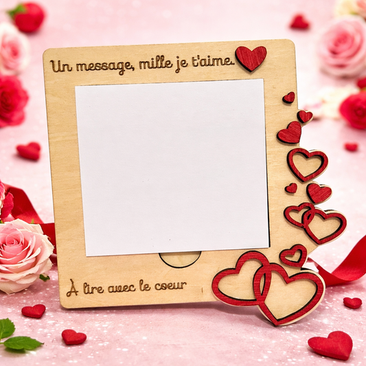 Bloc note romantique en bois gravé – « Un message, mille je t’aime » – Cadeau amoureux